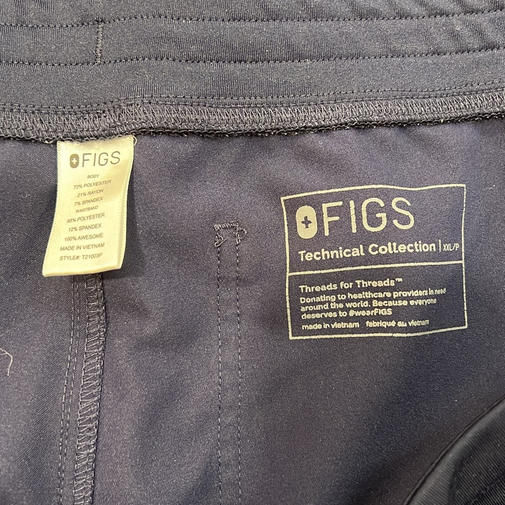 Figs Livingston Scrub Pant- Petite - Picture 2 of 2